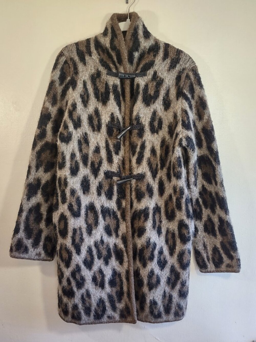 Farmers Market Iceland Long Cardigan Size Medium Pockets Fuzzy Animal Print